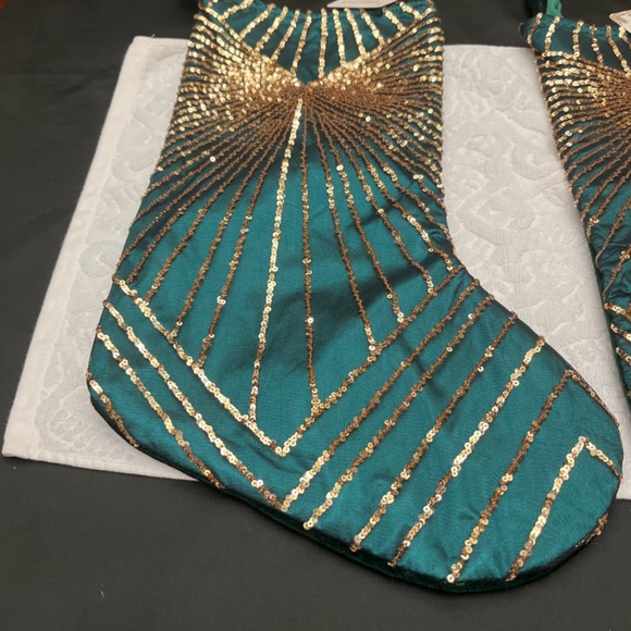Set of Two NWT Green and Gold Christmas Stockings. - Picture 3 of 10
